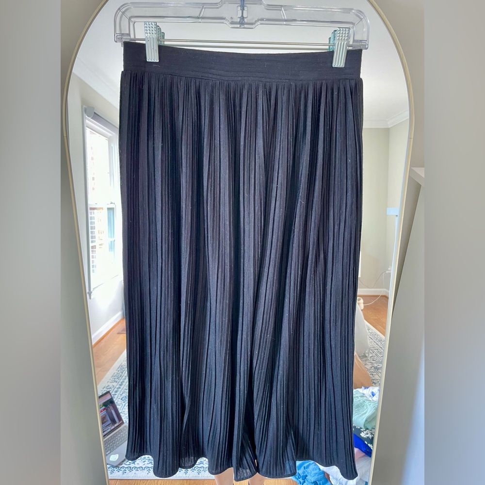 Loft pleated black midi skirt - Size XXSP